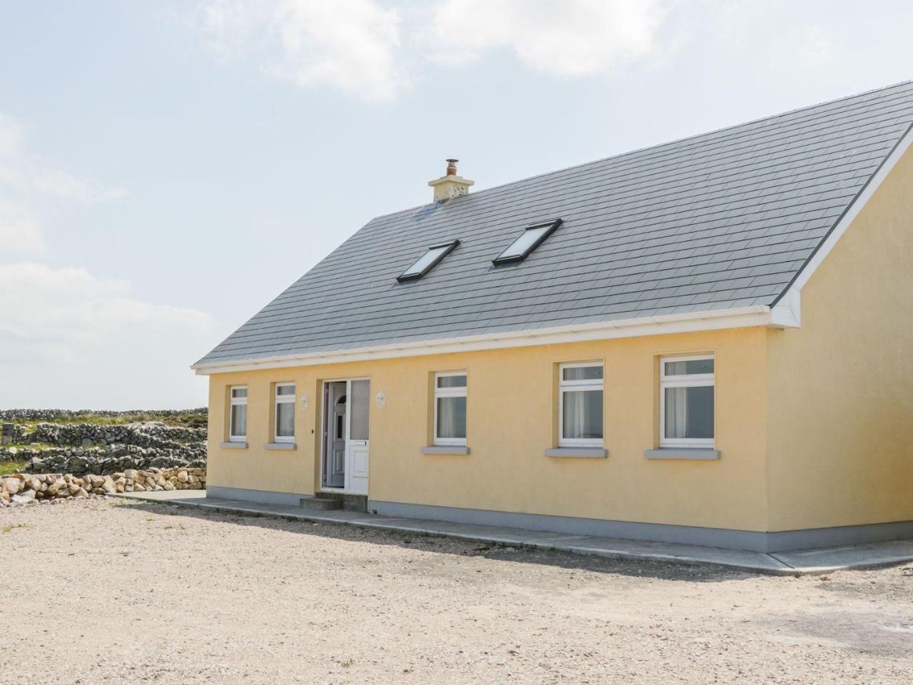Lakeview Villa Lettermore Bagian luar foto
